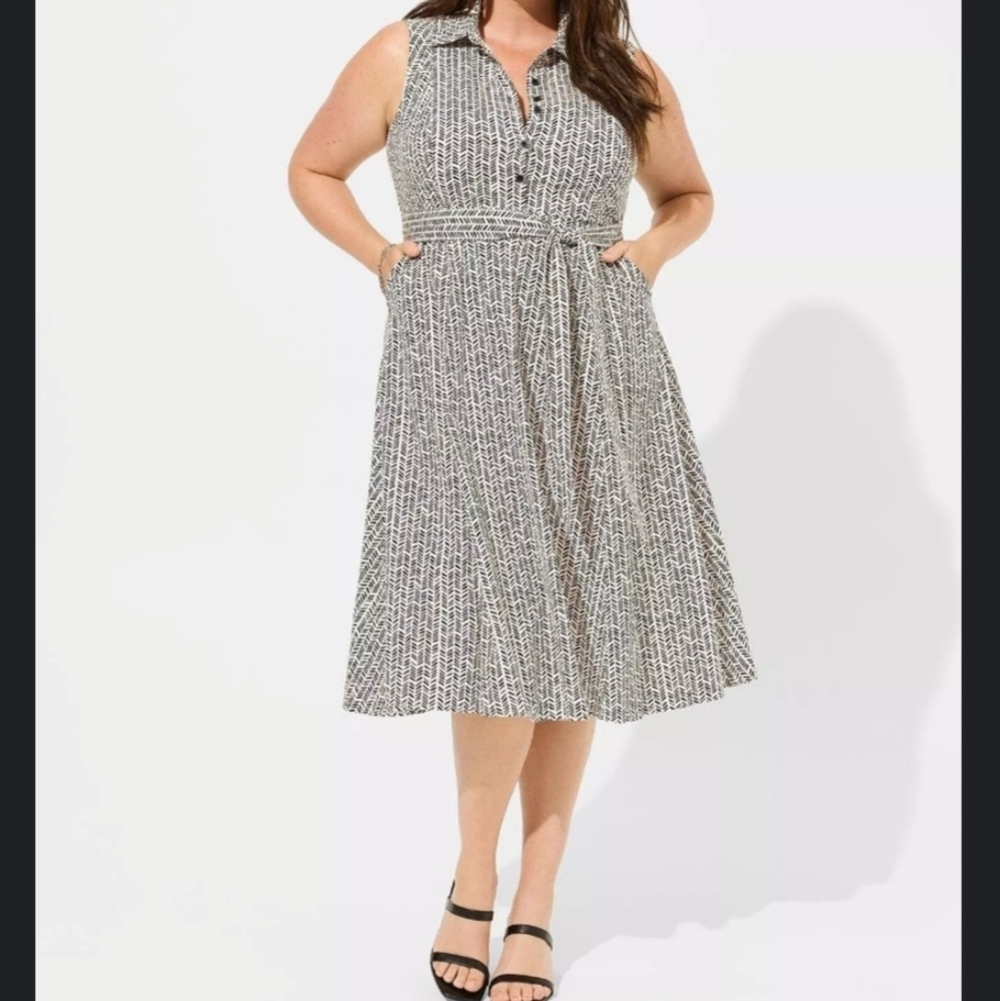 Torrid Pop Collared Midi Dress Sleeveless  Dress